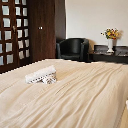 Apartment Zarnesti City Centre Vmp Free Parking Esterno foto