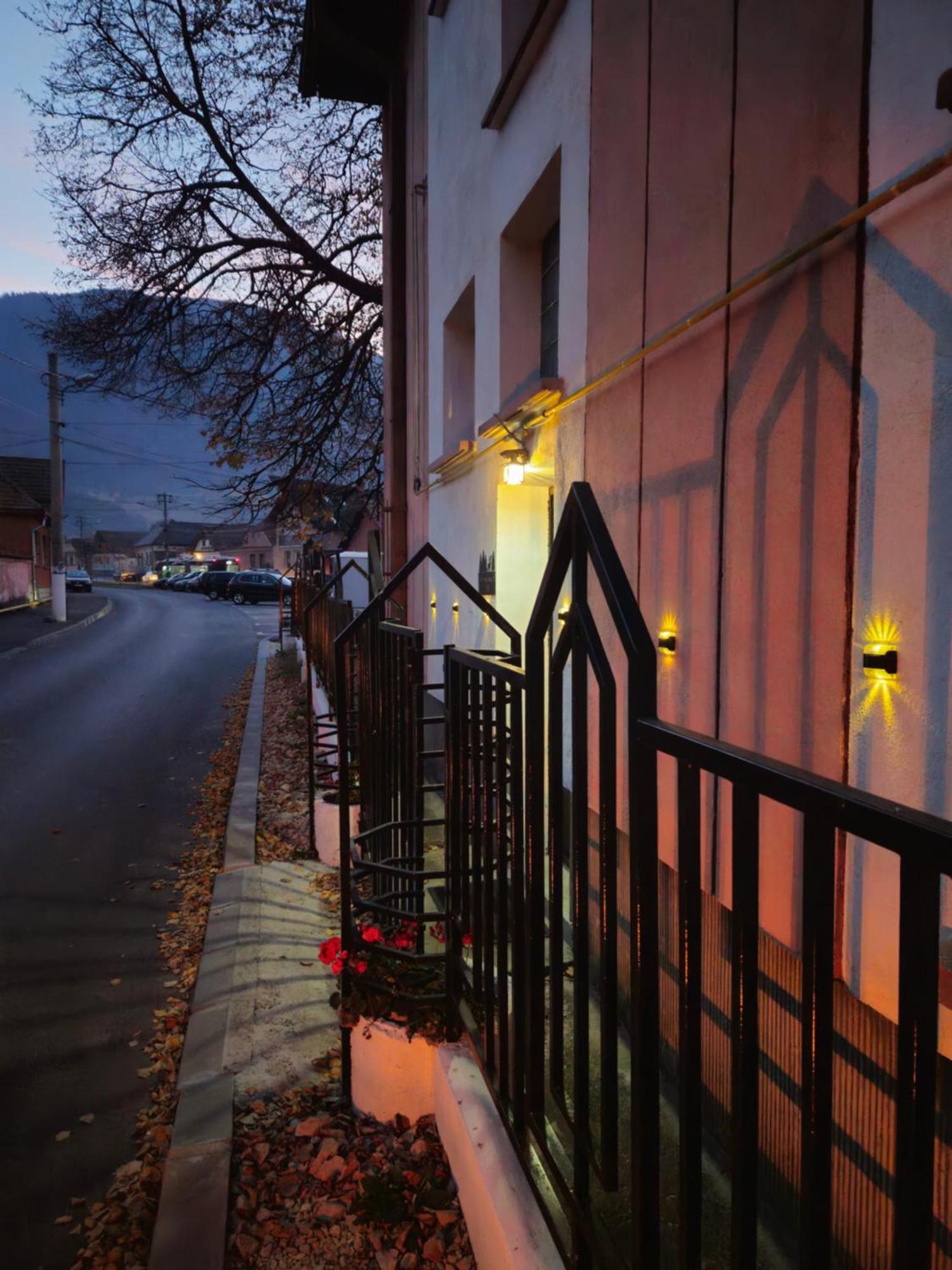Apartment Zarnesti City Centre Vmp Free Parking Esterno foto
