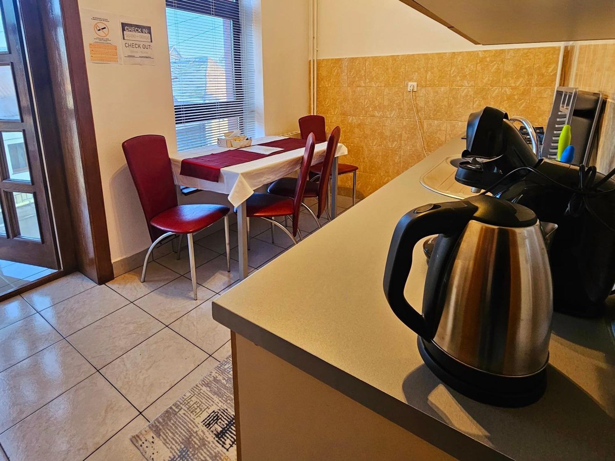 Apartment Zarnesti City Centre Vmp Free Parking Esterno foto