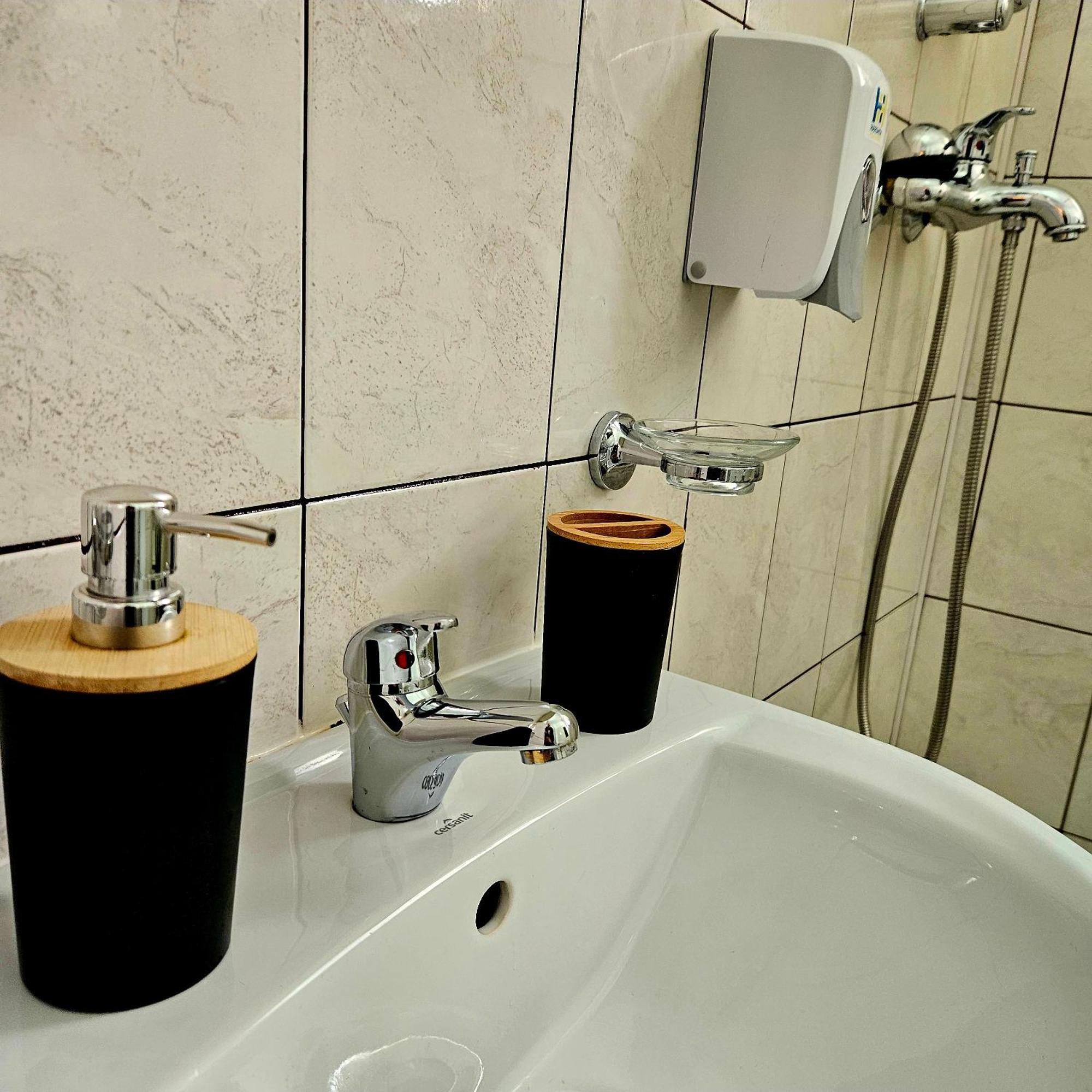 Apartment Zarnesti City Centre Vmp Free Parking Esterno foto